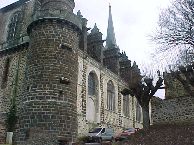 516 - L'EGLISE DE TOUCY.jpg